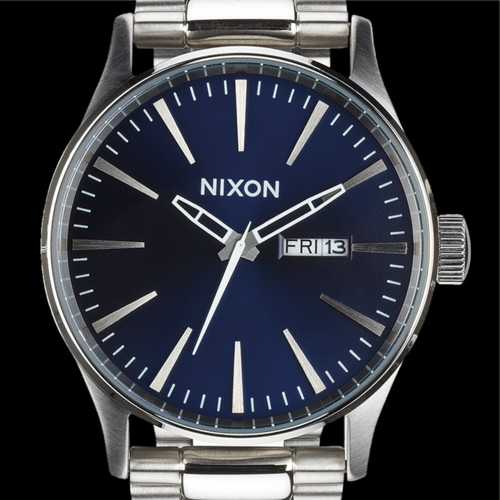 Nixon Sentry SS Stainless Steel Day/Date 42mm WR 100 Meters Mens Watch A356